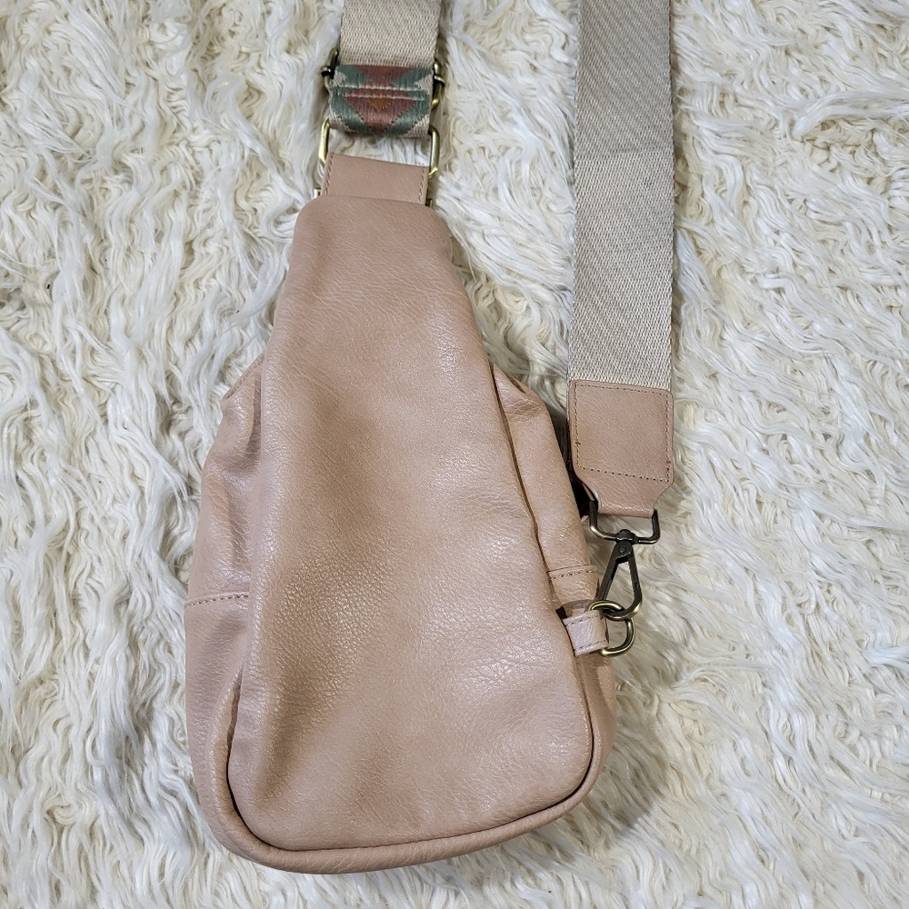 Anthropologie Urban Originals Liberty Cross-Body Bag in Blush Pink - Picture 7 of 15
